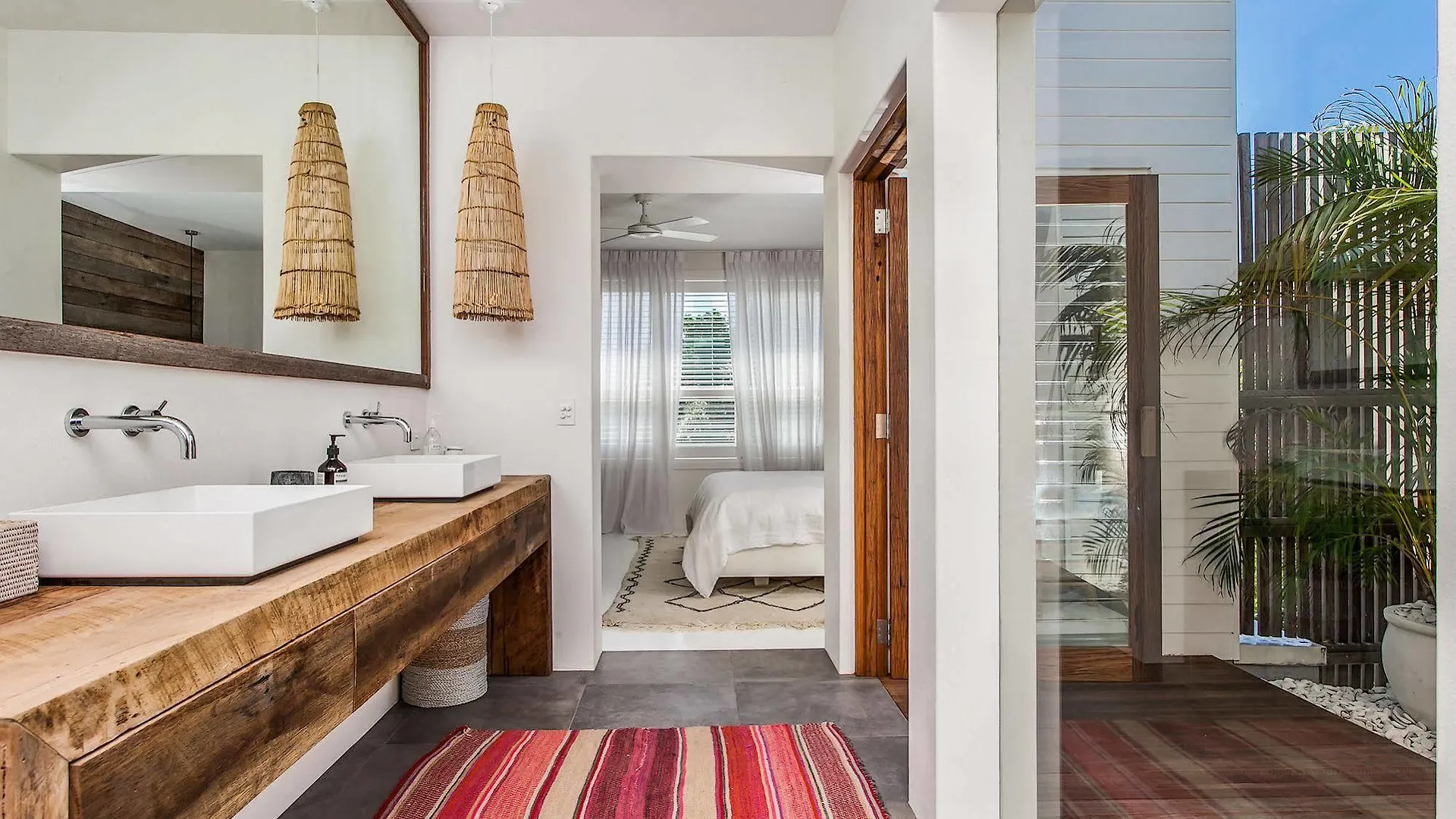 A Summer Resort Byron Bay